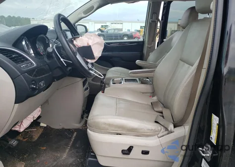 2013 Chrysler Town & Country Touring from USA, damaged, VIN 2C4RC1BG9DR556124